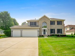 70 Newberry Ct, Elgin, IL 60124