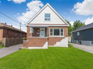 146 Craigroyston Rd, Hamilton, ON L8K 3K1