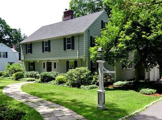 46 High St, Farmington, CT 06032