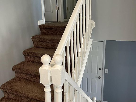 3rd image of 14727 Arbor St
