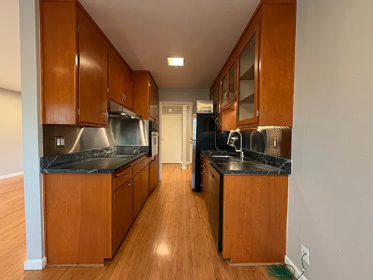 94 Bayo Vista Ave #305 — Photo 7