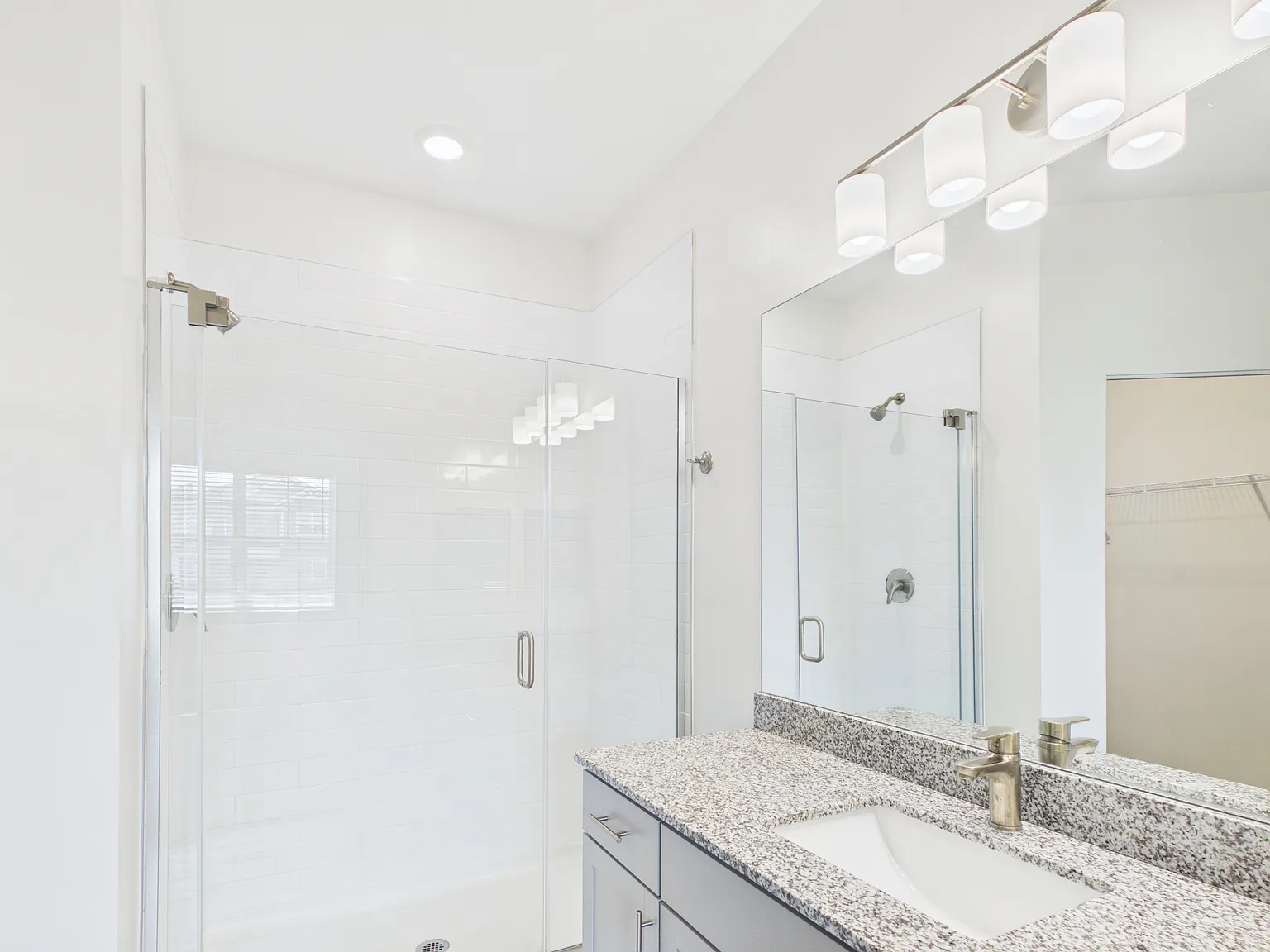 2 bed, 1083 sqft, $1,799 — Photo 4
