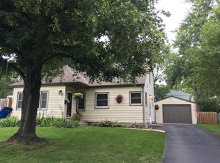 9110 Cedar Lake Rd, Saint Louis Park, MN 55426