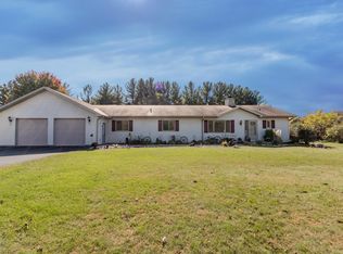 7589 Garvey Rd, Hartford, WI 53027