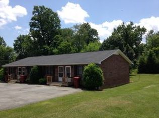 409 Brookhaven Dr, Johnson City, TN 37604