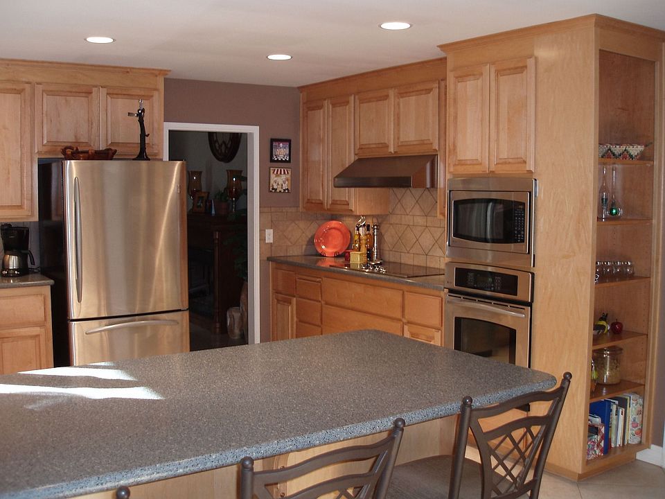 1st image of 324 Casitas Bulevar