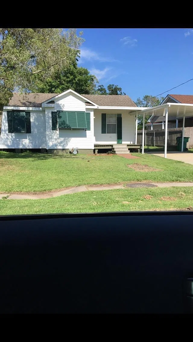 2227 Little Flower Ln — Photo 1