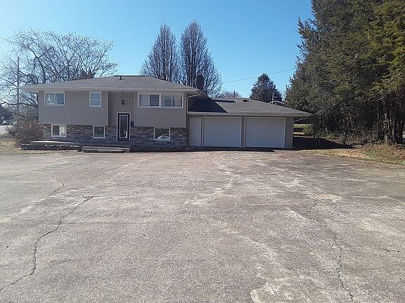 2nd image of 1108 W Stone Dr