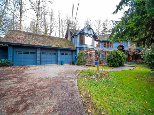 992 3rd St, West Vancouver, BC V7T 2J3