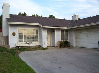 7737 Newcastle Ct, Highland, CA 92346