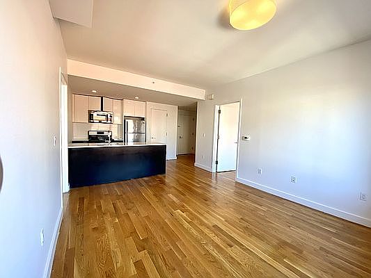 3rd image of 316 Bergen St #304