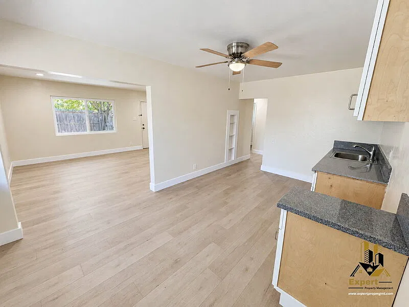 2 bed, 1.0 bath, $1,695 — Photo 2