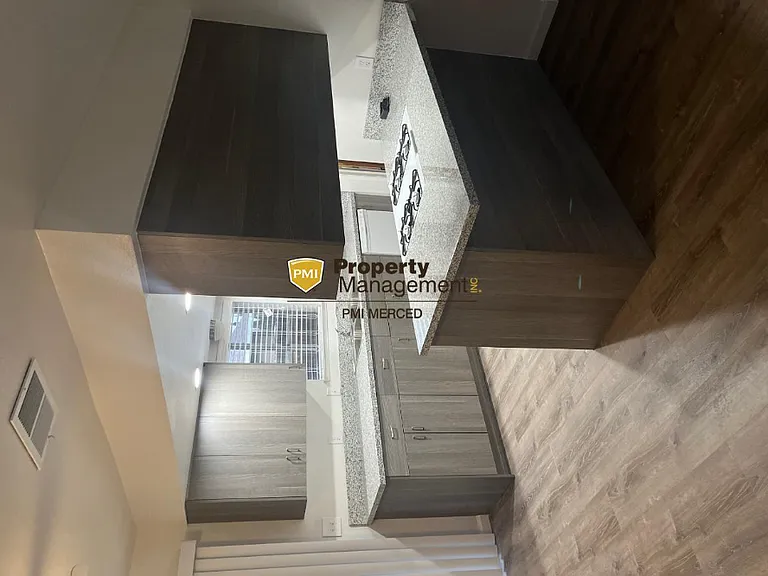 503 N Quince Ave #B — Photo 3