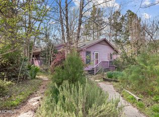 704 Warren Dr, Oriental, NC 28571