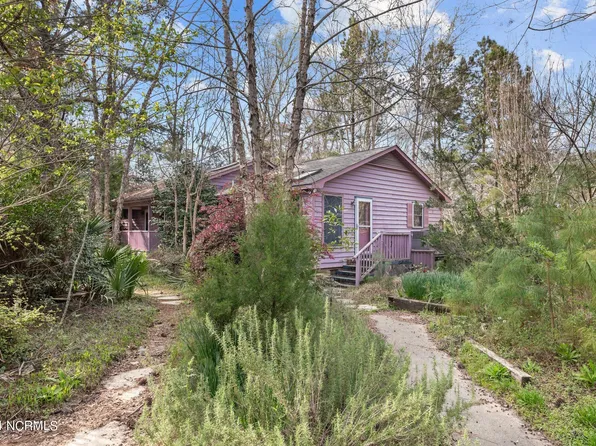 704 Warren Drive, Oriental, NC 28571