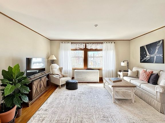 4th image of 15 Wiley Rd #15