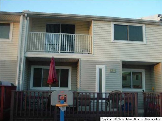 2nd image of 456 Caswell Ave