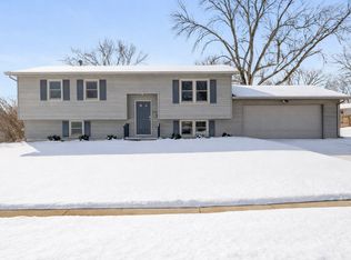 4024 Ross Rd, Ames, IA 50014
