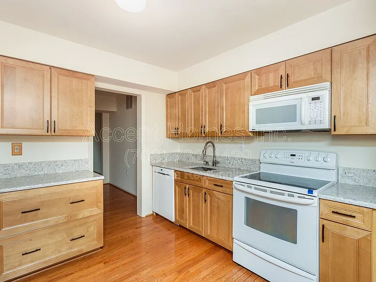 2514 S Arlington Mill Dr #C — Photo 11
