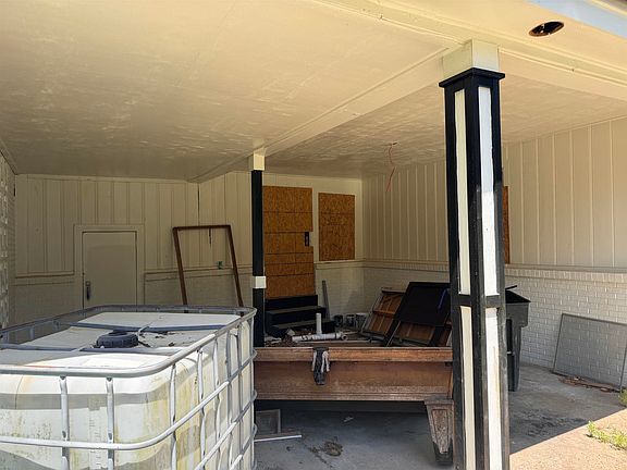 2nd image of 4487 Aline Rd
