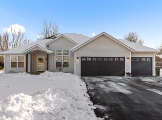 1106 Westmont Dr, Durand, IL 61024