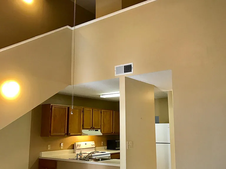 1041 Stonegate Dr #B — Photo 10