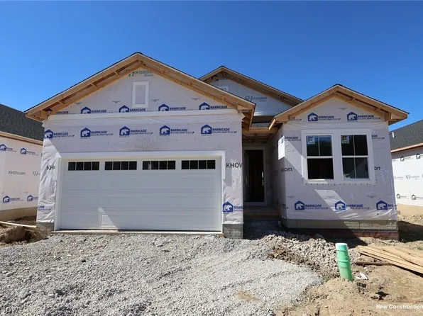 2458 Merriment Dr, Amherst, OH 44001