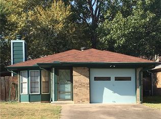 2725 Oakdale Rd, Irving, TX 75060