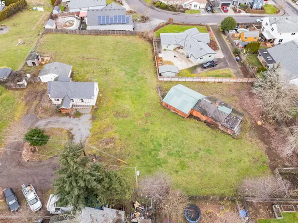 13548 Gaffney Ln, Oregon City, OR 97045
