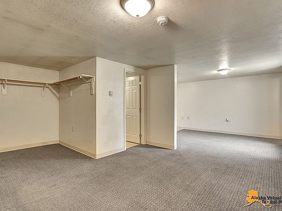 3rd image of 601 N Klevin St #7