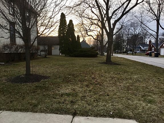 2nd image of 734 N Chestnut Ave