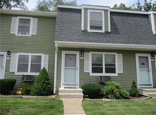 212 Brentwood Dr, Wallingford, CT 06492