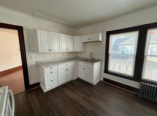 3 Pleasant Pl APT 2, Waterville, ME 04901
