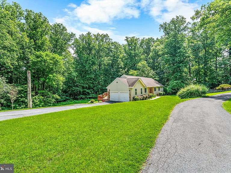 10870 Hammond Dr — Photo 51
