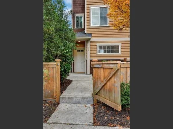 2643 NW 59th St #A, Seattle, WA 98107