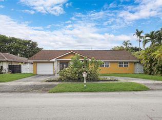 7070 SW 156th Ct, Miami, FL 33193