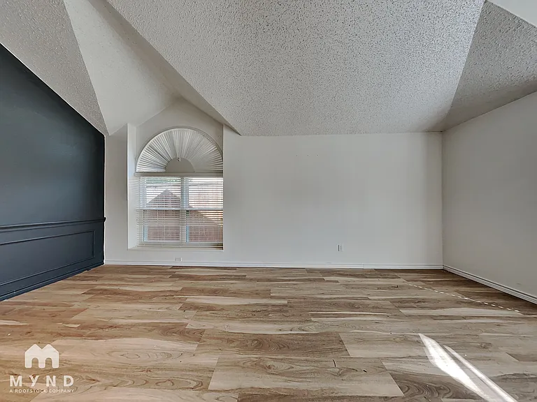 951 Freshwood Ct — Photo 5