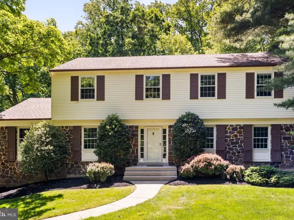 30 James Thomas Rd, Malvern, PA 19355