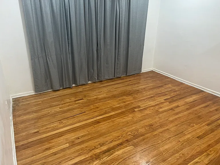 424 Landfair Ave — Photo 12