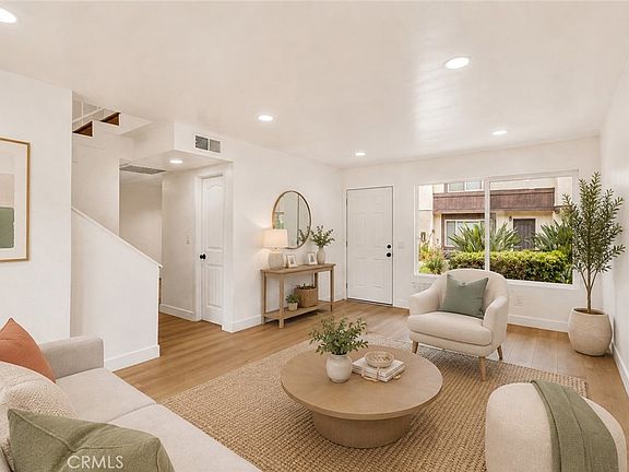 3rd image of 1097 Santo Antonio Dr APT 14