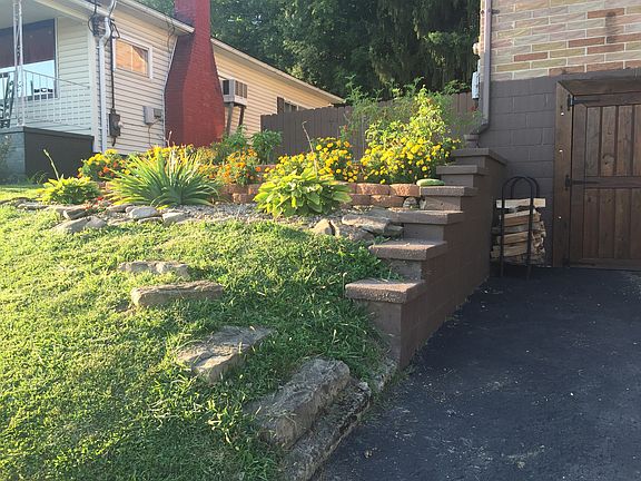 3rd image of 105 Grandview Ave
