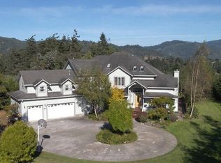 315 Fox Hill Ln, Fortuna, CA 95540