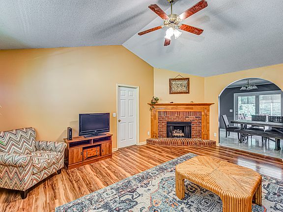 5th image of 33 Etowah Ln
