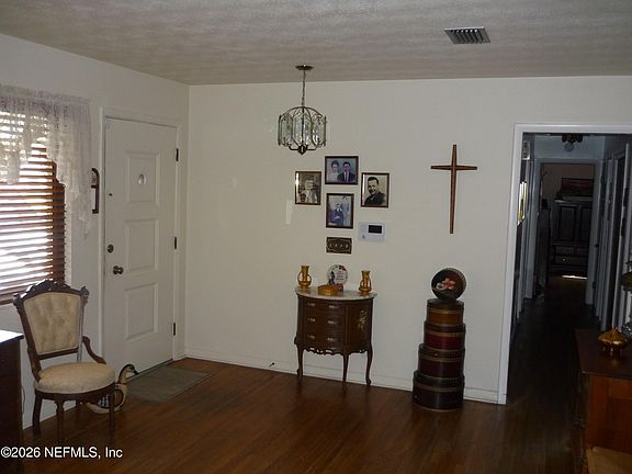 5th image of 1932 DALAMON Street