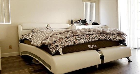 5th image of 467 Avenida Canora