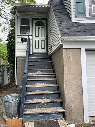 37 Van Pelt Pl Photo 1