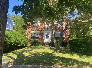 1421 Edendale St, Cleveland Heights, OH 44121