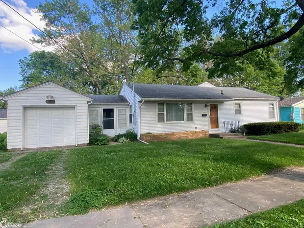 1103 S 4th St, Fairfield, IA 52556