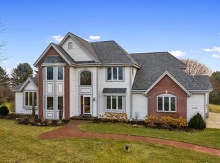 5443 Meadowview Ln, Hartford, WI 53027