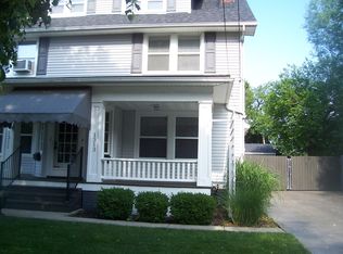 1313 Lakeland Ave, Lakewood, OH 44107